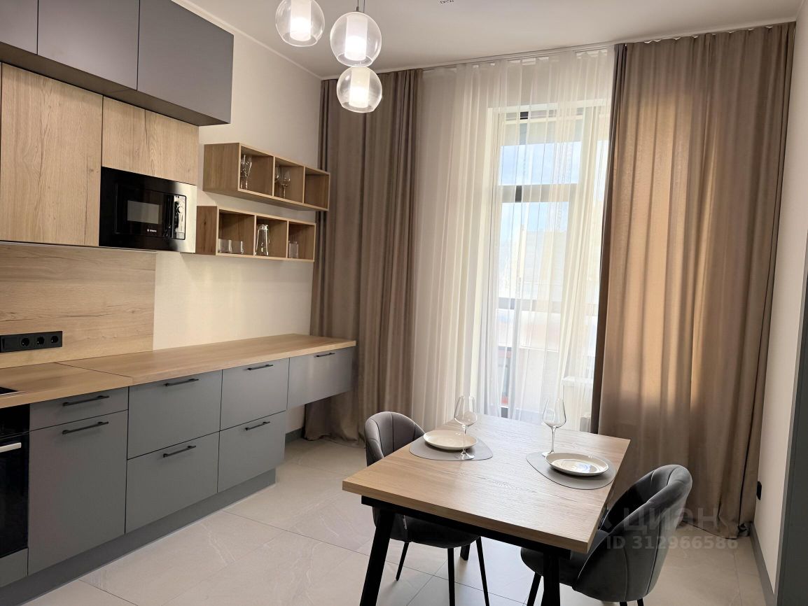 Продажа 2-комн квартиры на вторичном рынке улица Александра Матросова, 3