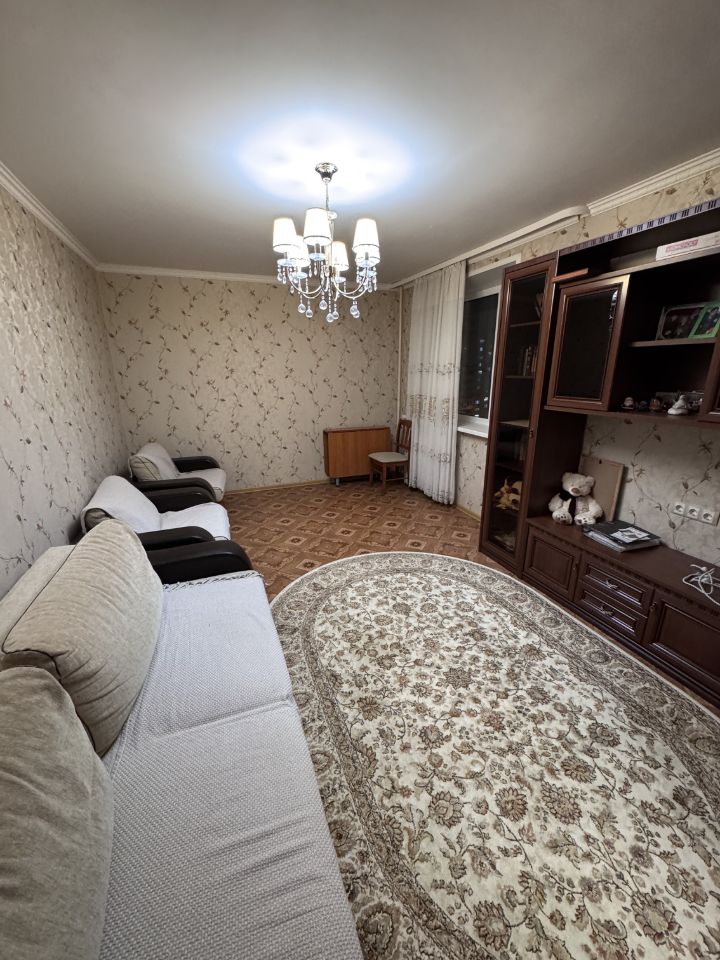 Продажа 3-комн квартиры на вторичном рынке Нахабино пгт, улица Новая, 8