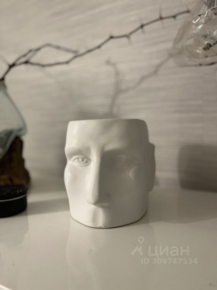 Продажа 1-комн квартиры на вторичном рынке Славянский бульвар, 1