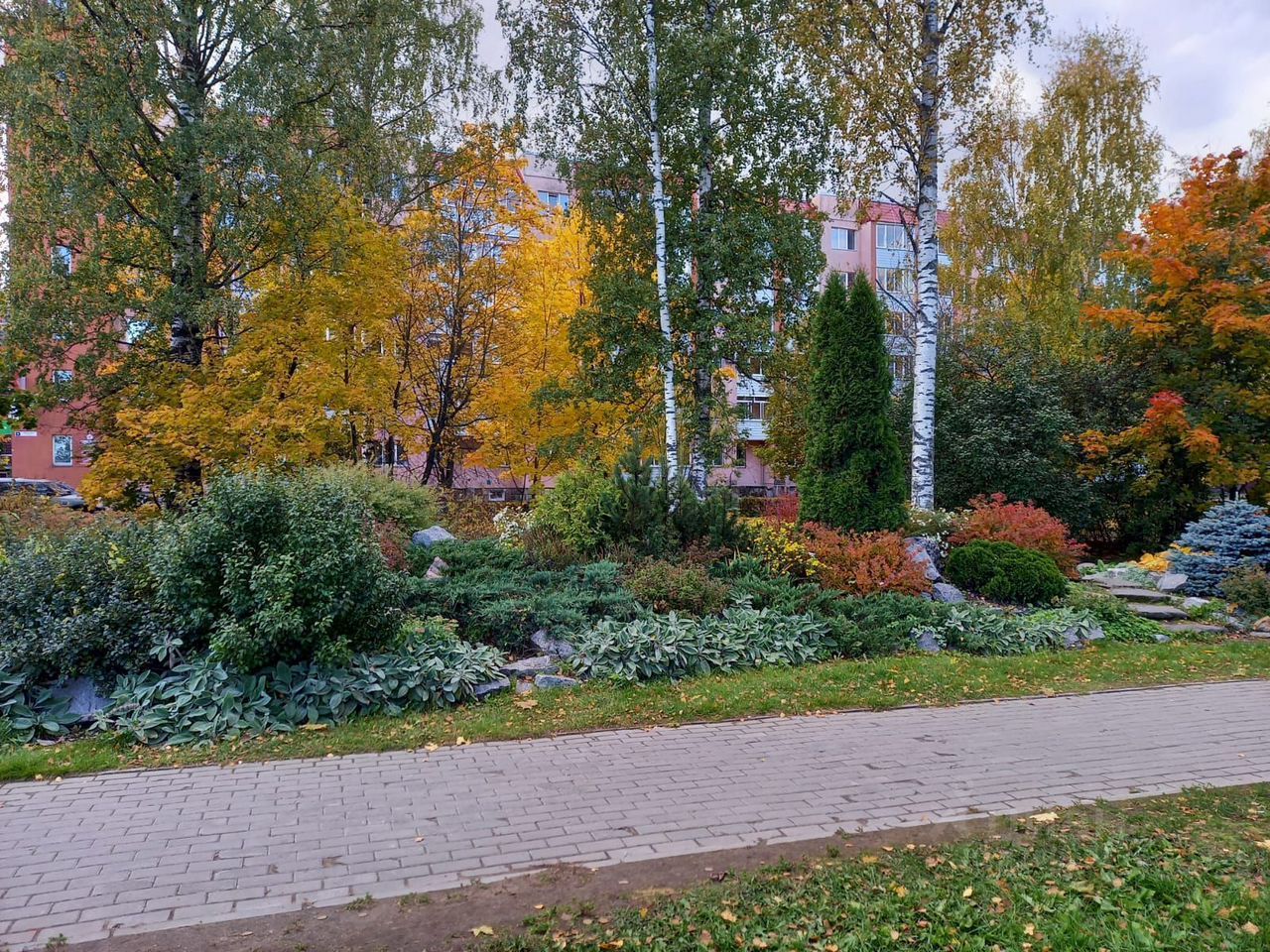 Продажа 5-комн квартиры на вторичном рынке пос. Сосново, улица Никитина, 6