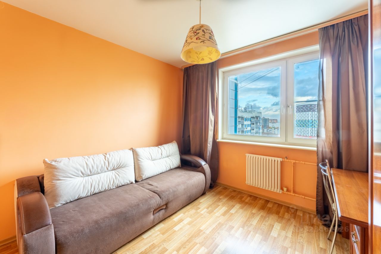 Продажа 3-комн квартиры на вторичном рынке Варшавское шоссе, 154К2