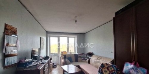 3-комн квартира ул Молостовых,  д. 17,  к. 2