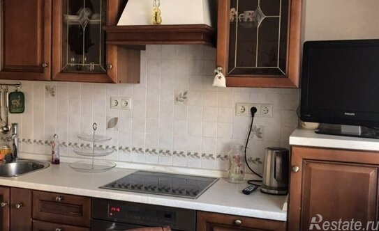 Аренда 3-комн квартиры на вторичном рынке Чоботовская улица,  д. 1