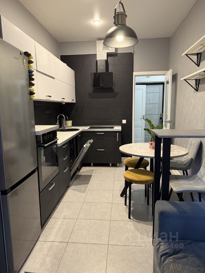 Аренда 2-комн квартиры на вторичном рынке Апрелевка, улица Жасминовая, 3