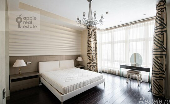 Продажа 3-комн квартиры на вторичном рынке Новопесковский М. пер,  д. 8