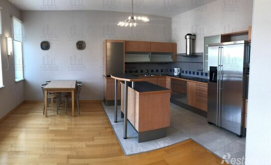 Аренда 4-комн квартиры на вторичном рынке Воскресенская набережная,  д. 12