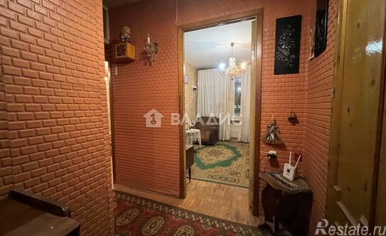 Продажа 2-комн квартиры на вторичном рынке ул Усачёва,  д. 4