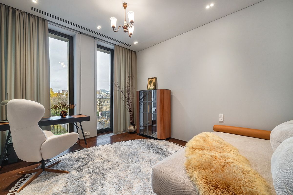 Аренда 3-комн квартиры на вторичном рынке Олсуфьевский переулок, 9к2