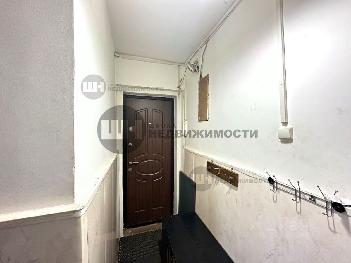 Продажа 1-комн квартиры на вторичном рынке проспект Средний Васильевского острова, 92