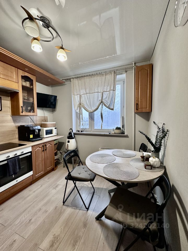 Продажа 2-комн квартиры на вторичном рынке Полоцкая улица, 25к2