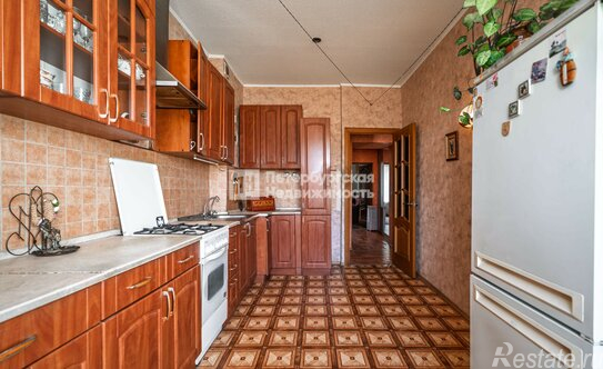 Продажа 3-комн квартиры на вторичном рынке Театральная площадь,  д. 12