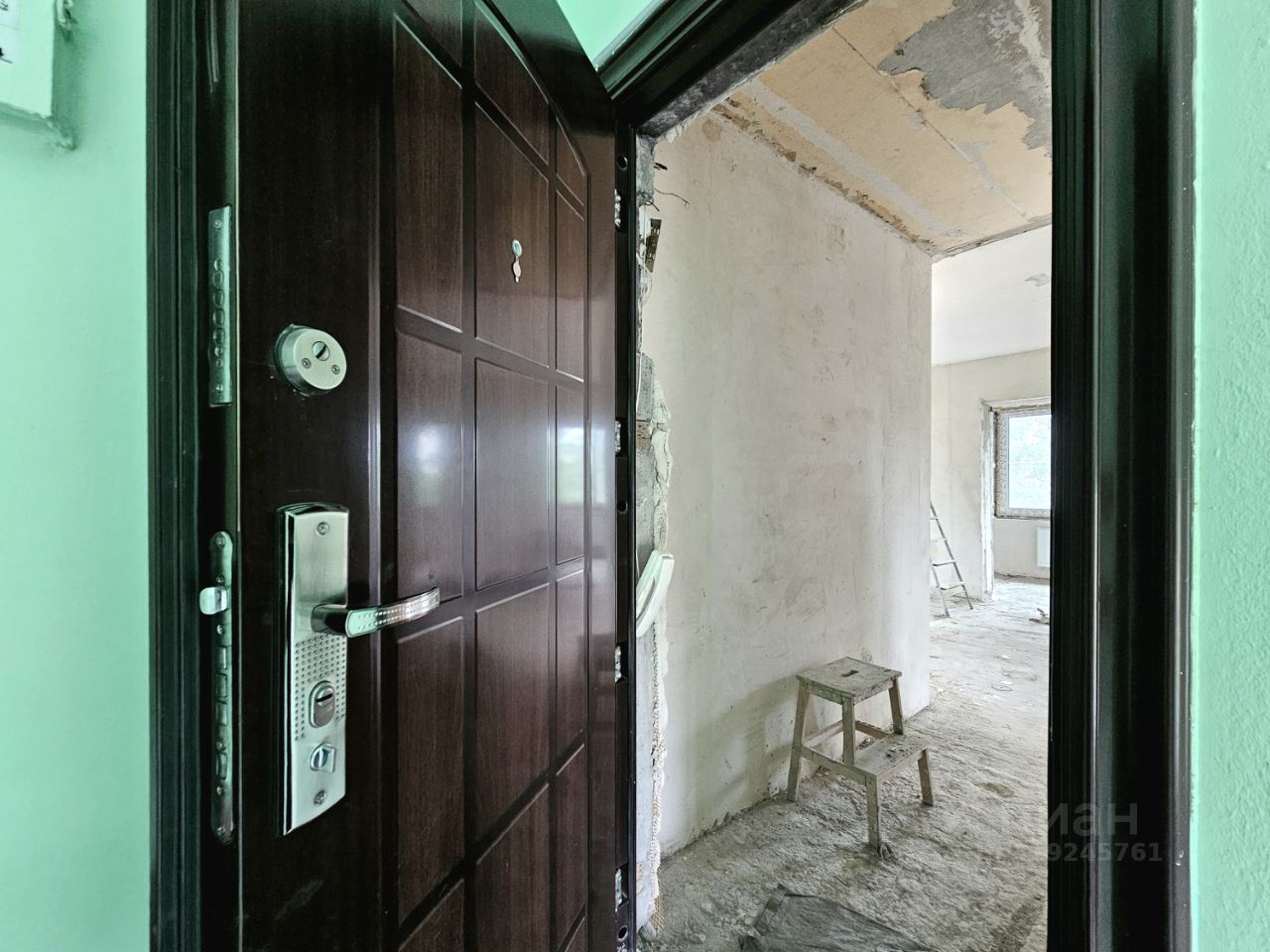 Продажа 3-комн квартиры на вторичном рынке Трамвайный проспект, 21К1