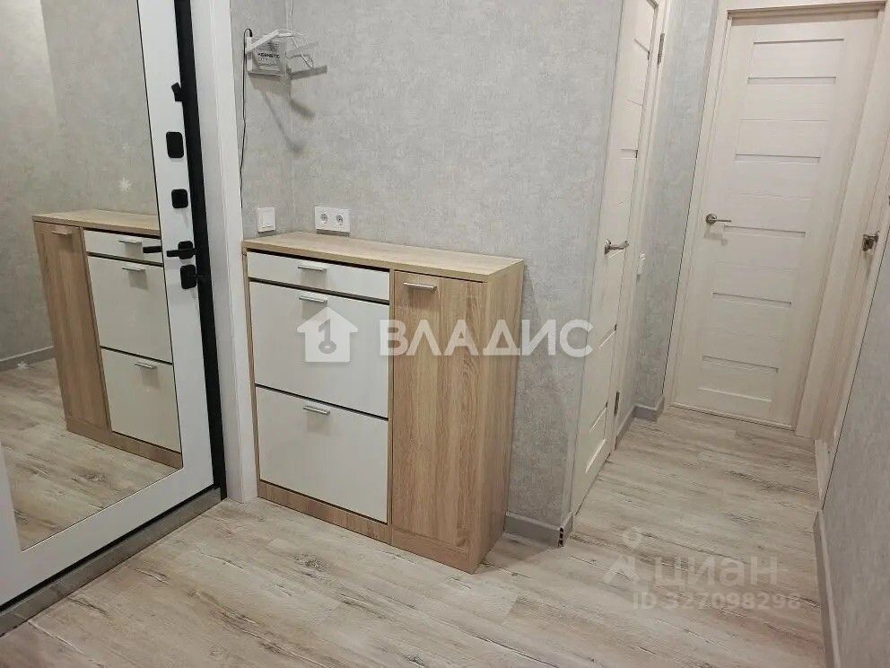 Продажа 3-комн квартиры на вторичном рынке Мурино, улица Шувалова, 44