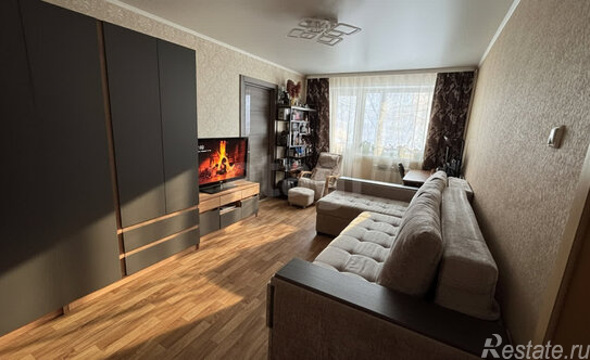 Продажа 2-комн квартиры на вторичном рынке Коломна, улица Макеева,  д. 10