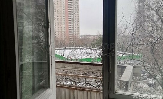 Продажа 3-комн квартиры на вторичном рынке Осенняя улица,  д. 22