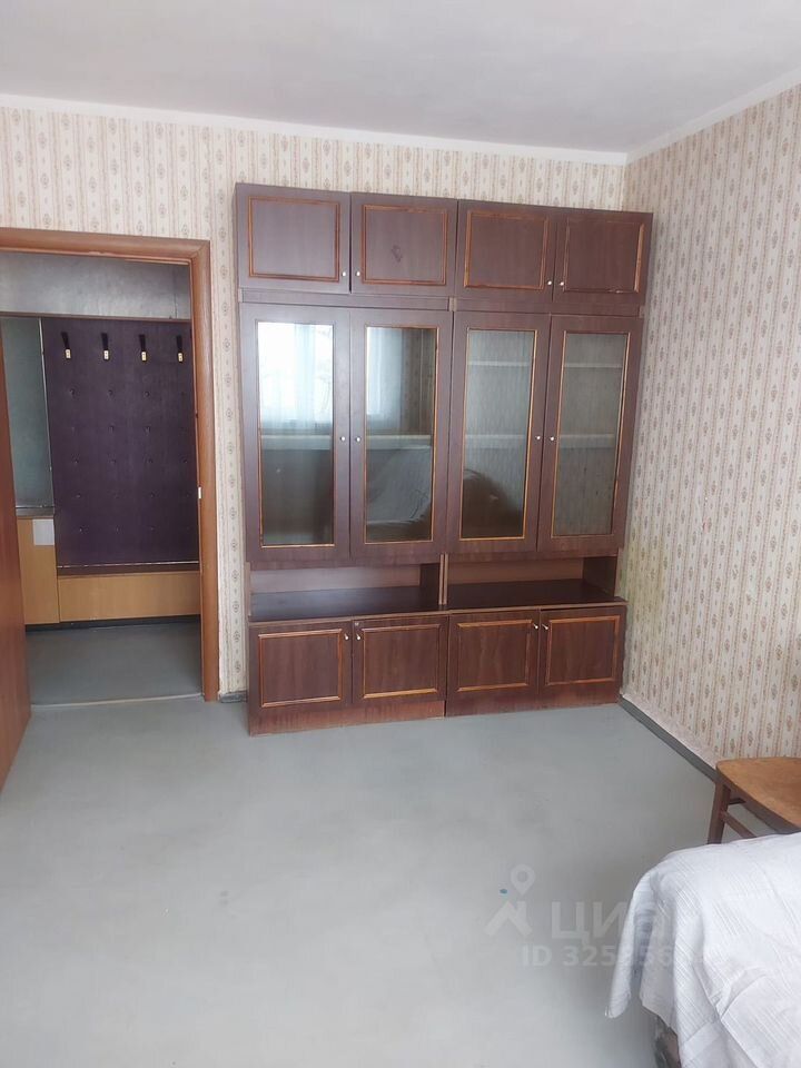 Продажа 3-комн квартиры на вторичном рынке проспект Ветеранов, 129к2