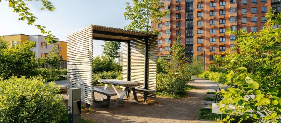 Продажа гаража Новодевяткинское сельское поселение, Главная улица,  д. 2