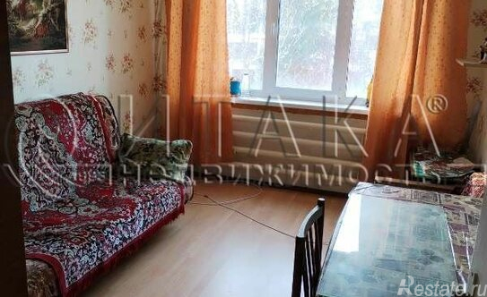 Продажа 2-комн квартиры на вторичном рынке Выборг, Школьная улица,  д. 4