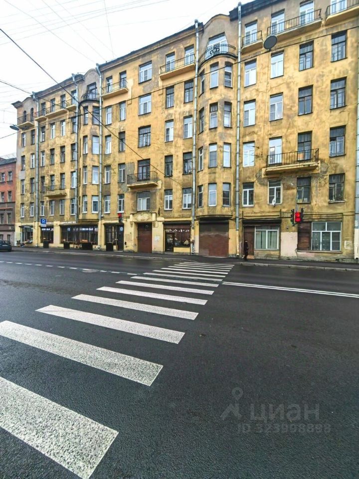 Продажа 5-комн квартиры на вторичном рынке Боровая улица, 11-13