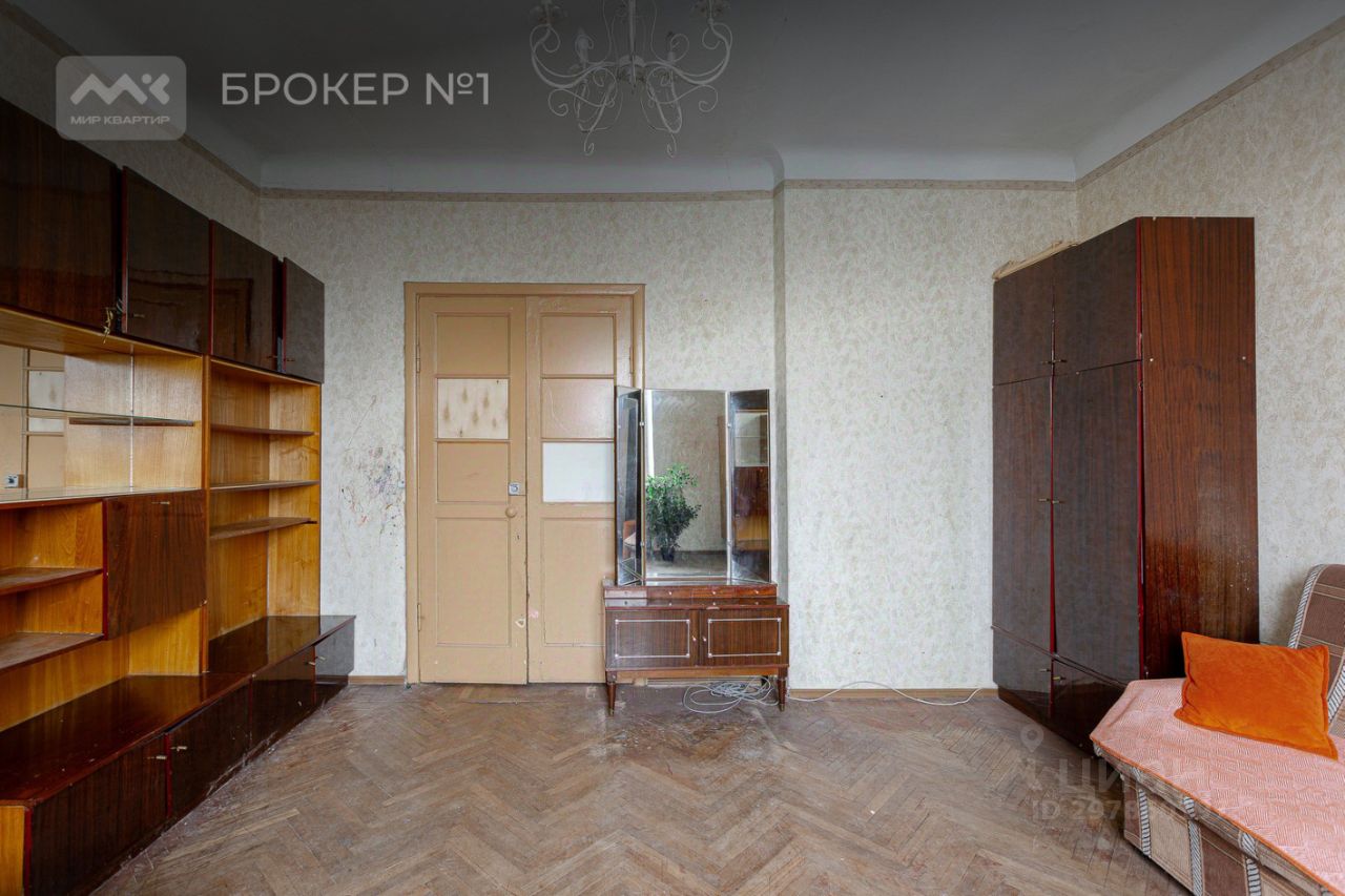 Продажа 3-комн квартиры на вторичном рынке улица Васи Алексеева, 22