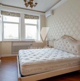 Продажа 5-комн квартиры на вторичном рынке Бауманская улица,  д. 26