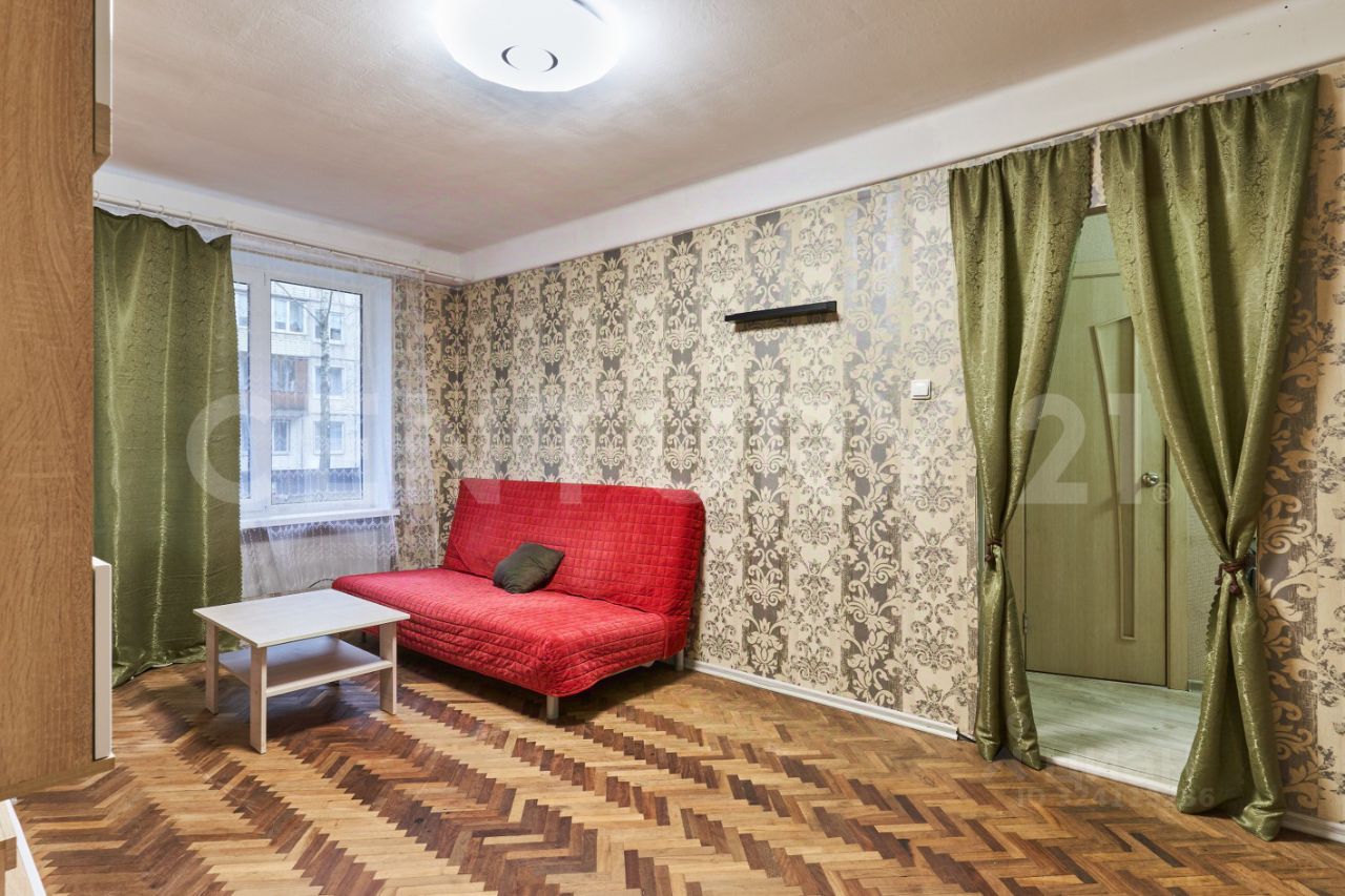 Продажа 2-комн квартиры на вторичном рынке Бухарестская улица, 31К4