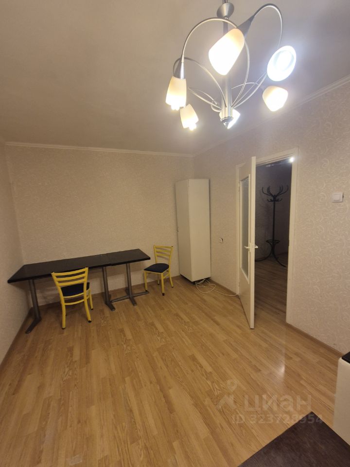 Аренда 1-комн квартиры на вторичном рынке Колпино, Пролетарская улица, 50к2