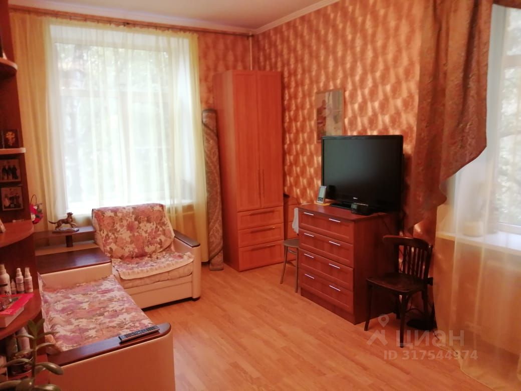 Продажа 2-комн квартиры на вторичном рынке улица 10-я Соколиной Горы,  д. 12