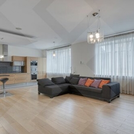 Продажа 5-комн квартиры на вторичном рынке Смоленский 1-й пер,  д. 17