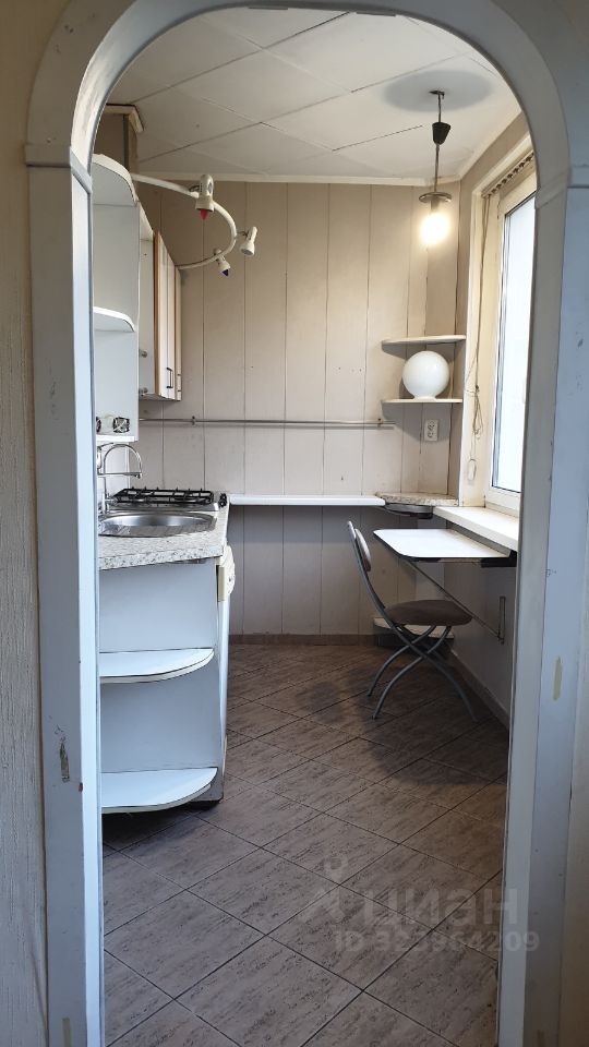 Продажа 1-комн квартиры на вторичном рынке Будапештская улица, 3К2