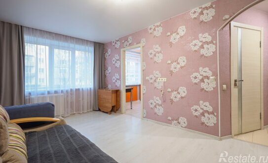 Продажа 2-комн квартиры на вторичном рынке Подольск г, Климовск мкр, Симферопольская ул,  д. 17