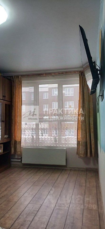 Продажа 2-комн квартиры на вторичном рынке Нахабино пгт, улица Покровская, 16