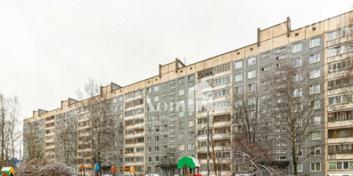 2-комн квартира Есенина ул,  д. 28,  к. 1