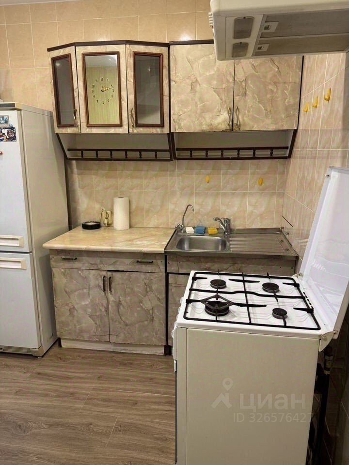 Продажа 3-комн квартиры на вторичном рынке Кингисепп, улица Строителей, 7