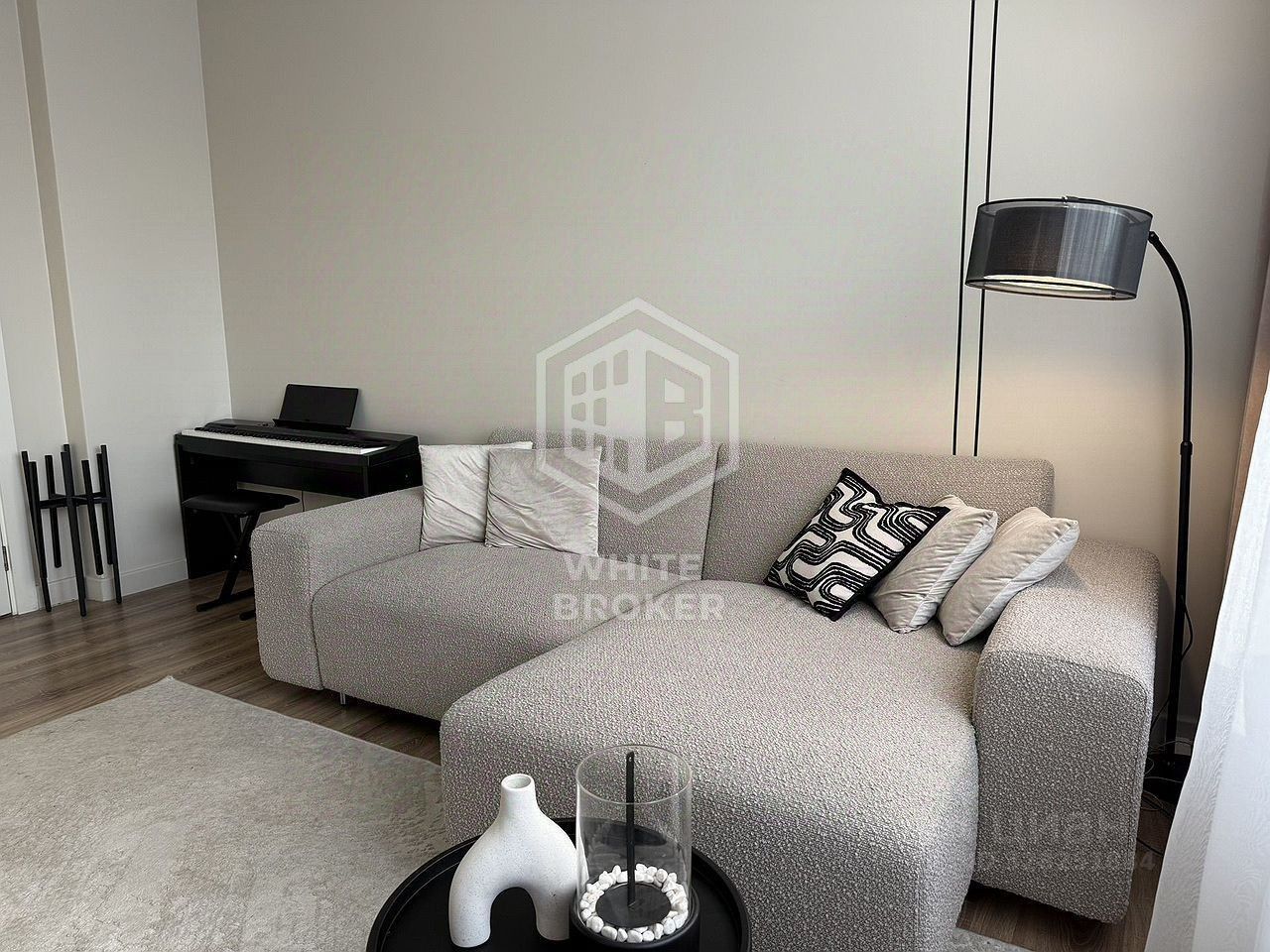 Продажа 4-комн квартиры на вторичном рынке проспект Магеллана, 1