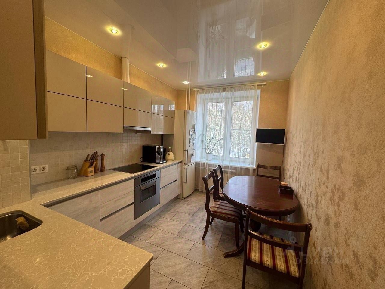 Продажа 2-комн квартиры на вторичном рынке улица Веденеева, 8к1