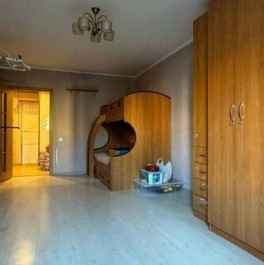 Продажа 3-комн квартиры на вторичном рынке 26-27-я линии В.О.,  д. 8