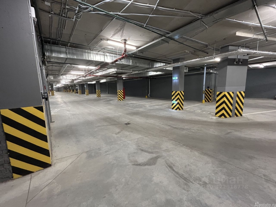 Аренда гаража улица Кустодиева,  д. 5 к1