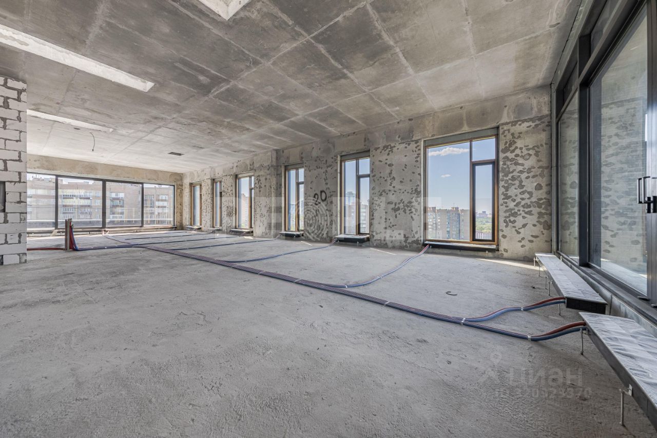 Продажа 5-комн квартиры на вторичном рынке Мосфильмовская улица, 1С28