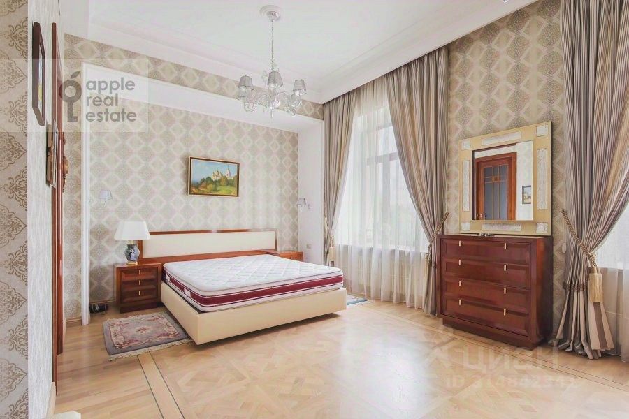 Аренда 4-комн квартиры на вторичном рынке Староконюшенный переулок, 15