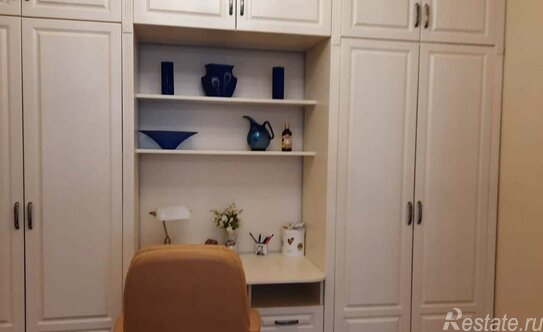 Продажа 2-комн квартиры на вторичном рынке Новозаводская улица,  д. 8