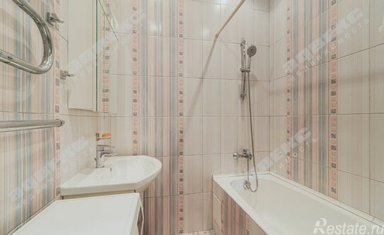 Продажа 4-комн квартиры на вторичном рынке улица Карла Маркса,  д. 25