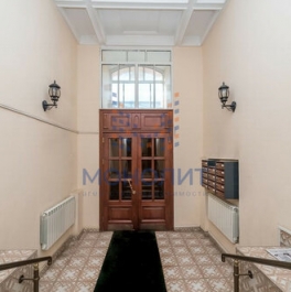 Продажа 3-комн квартиры на вторичном рынке улица Остоженка