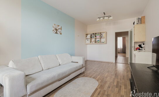 Продажа 3-комн квартиры на вторичном рынке Капитанская улица,  д. 4