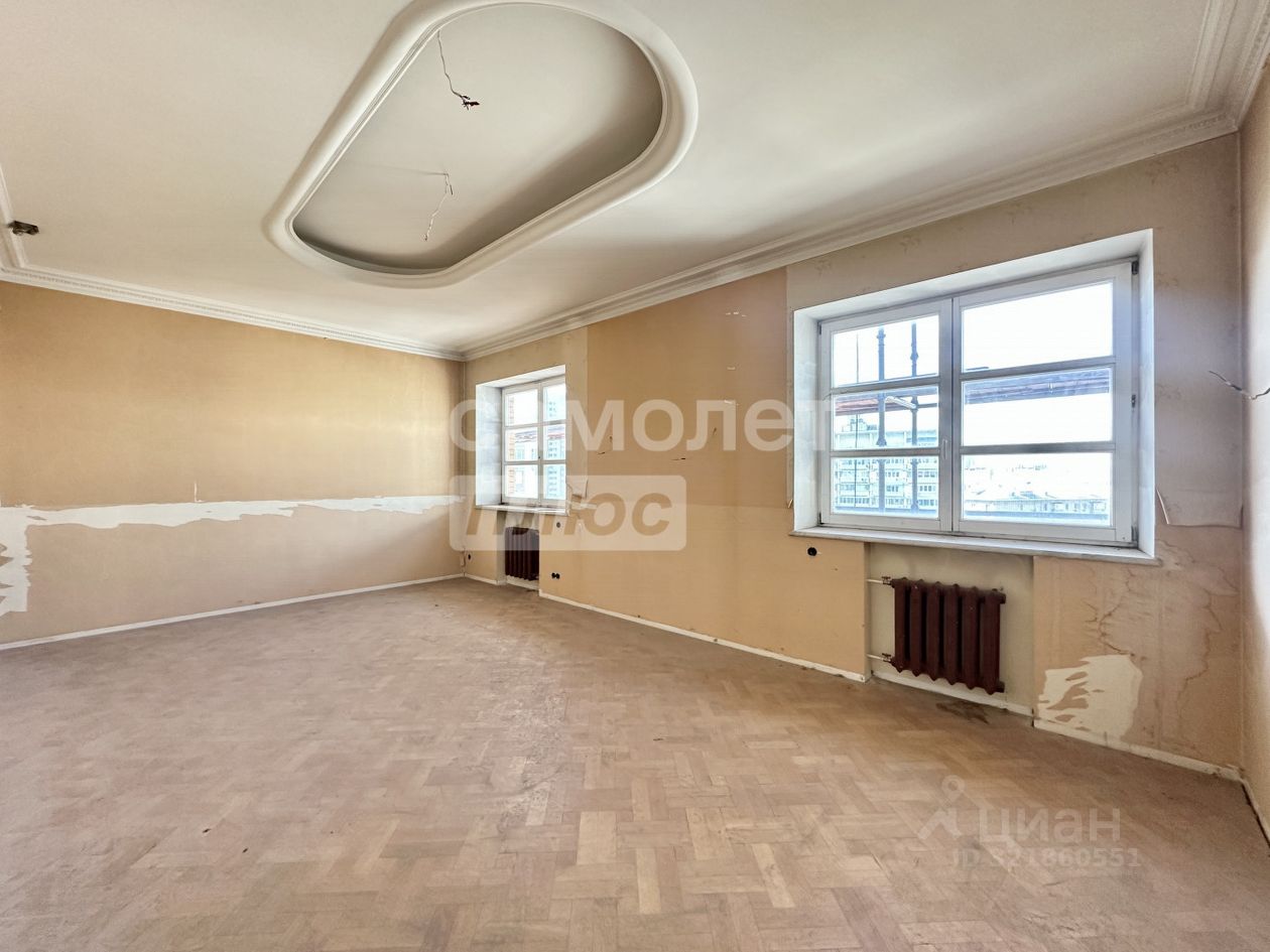 Продажа 5-комн квартиры на вторичном рынке Ломоносовский проспект, 7К5