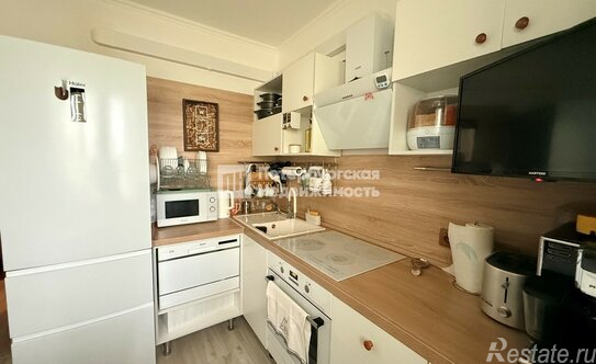 Продажа 1-комн квартиры на вторичном рынке Новогорелово, ул Современников,  д. 13,  к. 2