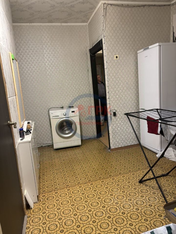 Продажа 2-комн квартиры на вторичном рынке Кутузовский проспект, 76