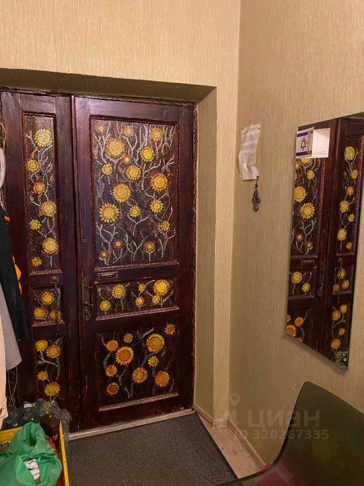 Продажа 3-комн квартиры на вторичном рынке Новорязанская улица, 31/7С6