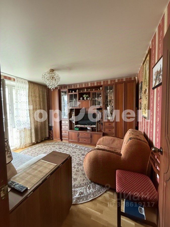 Продажа 2-комн квартиры на вторичном рынке улица Максимова,  д. 16