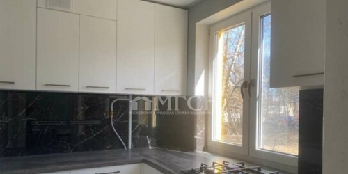 4-комн квартира улица Бутлерова,  д. 10